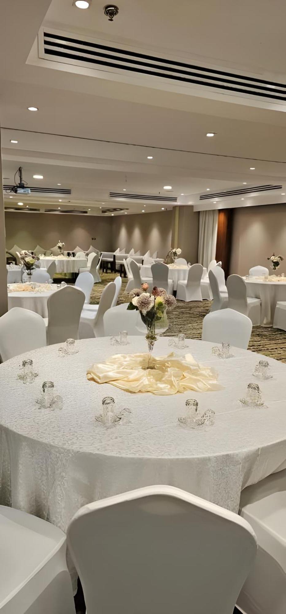 Continent Sumou Hotel Khobar Exterior foto